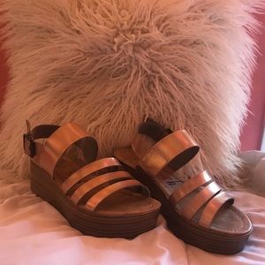 Blowfish Platform Strappy Sandal size 8 1/2